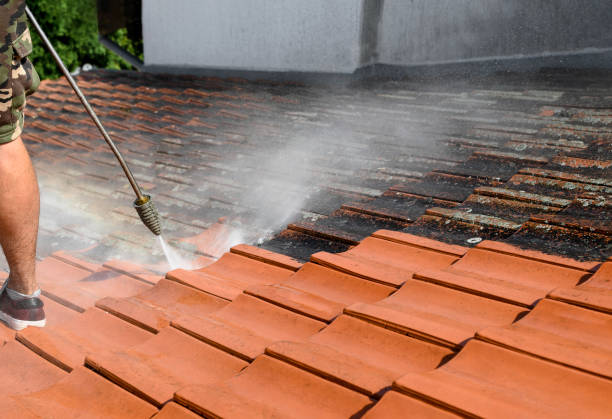 Best Garage Pressure Washing  in Uniontown, OH