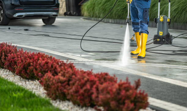 Why Choose Our Certified Pressure Washing Experts for Your Project Needs in Uniontown, OH?